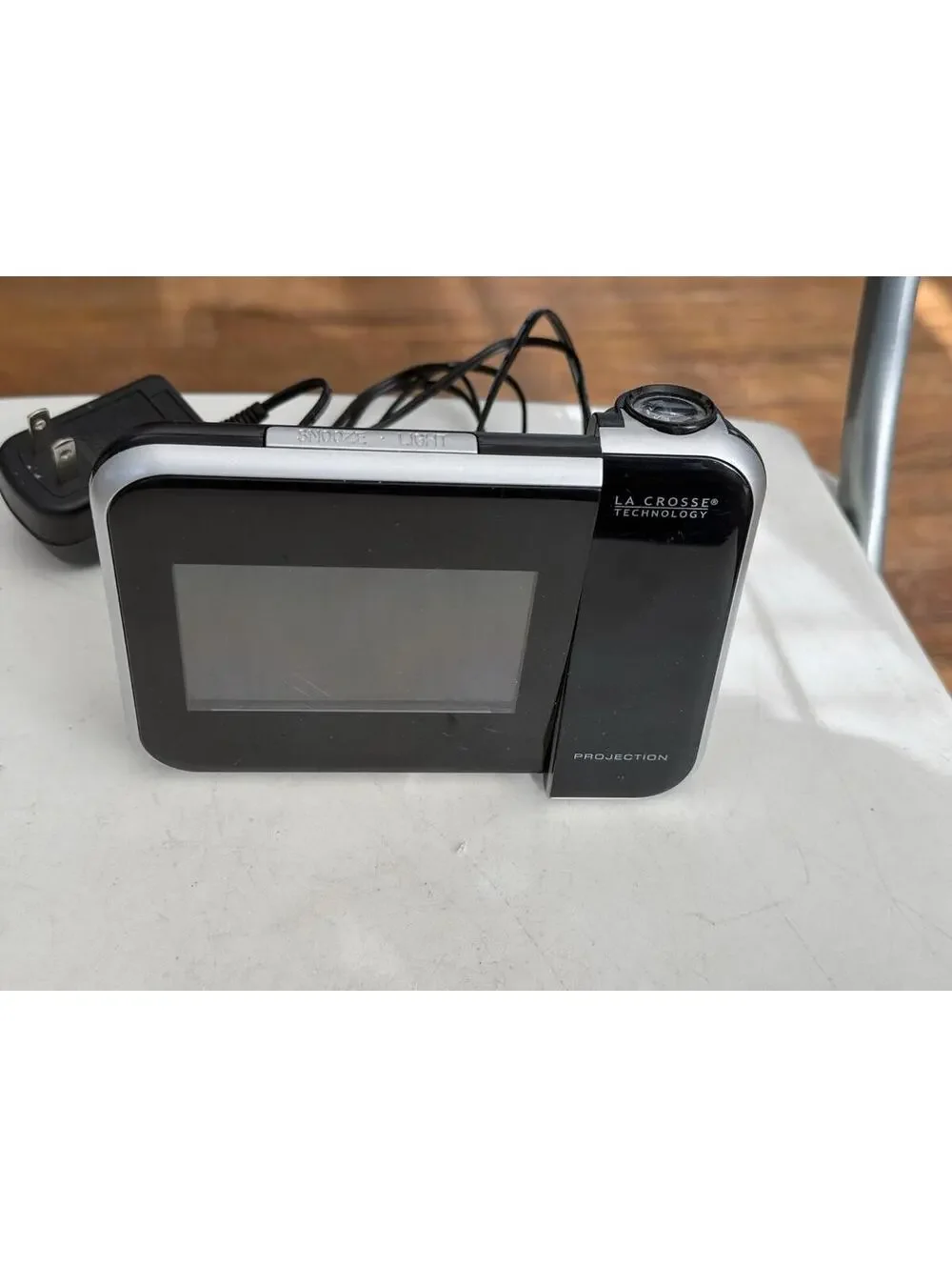 Lacrosse Technology Projection Alarm Clock battery/AC Powered. Temperature. Date
